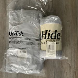 NWT Unhide SET Lil Marshmallow Blanket AND Squish pillow in Silver